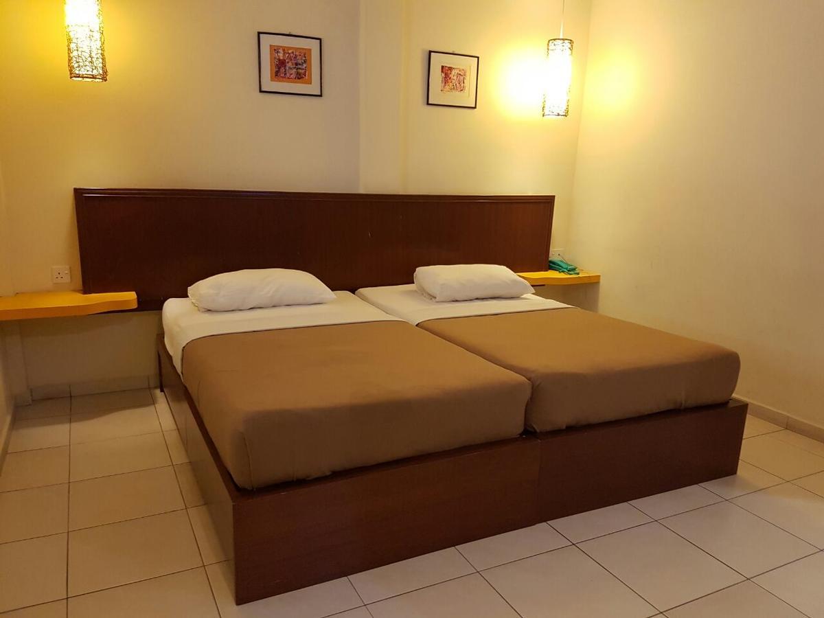 Newbridge Hotel Malacca Exterior photo