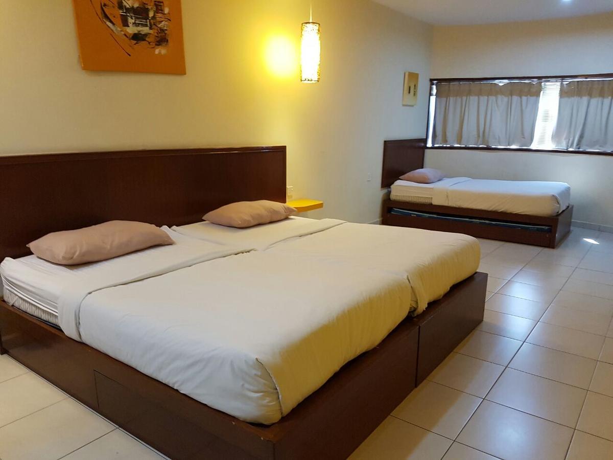 Newbridge Hotel Malacca Exterior photo