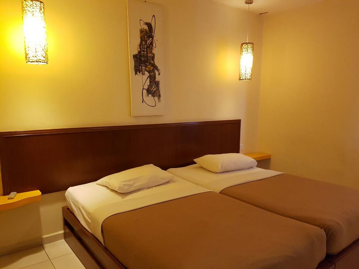 Newbridge Hotel Malacca Exterior photo