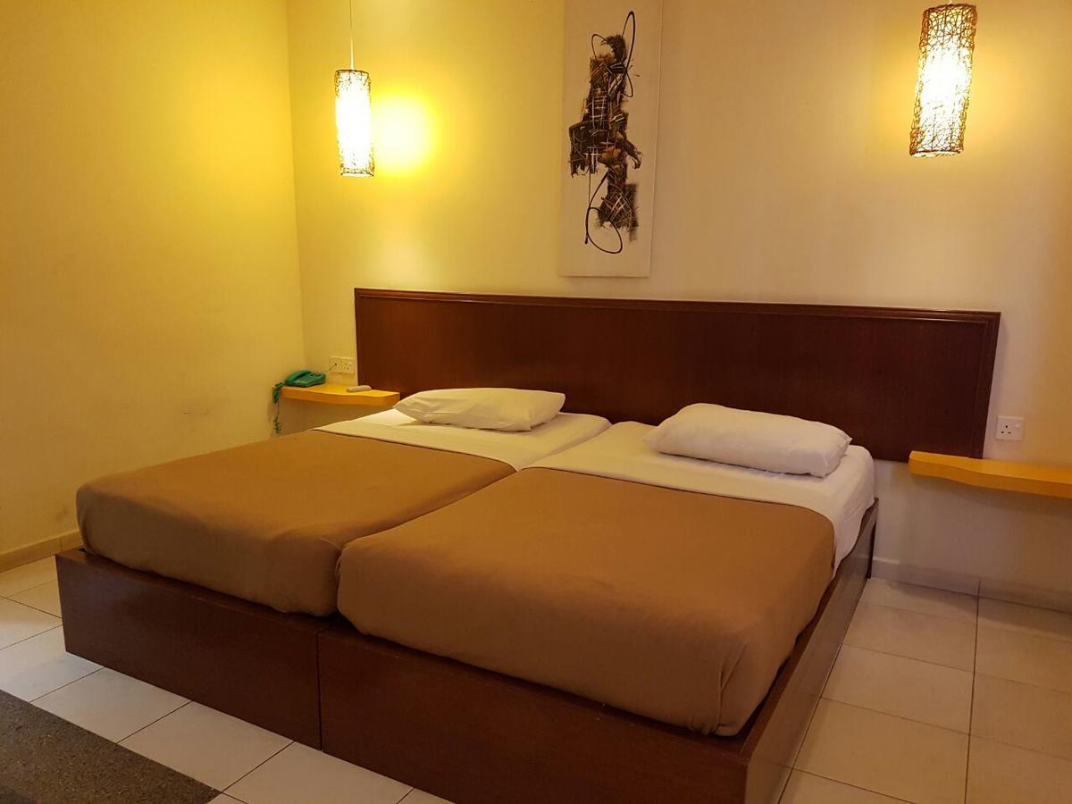 Newbridge Hotel Malacca Exterior photo