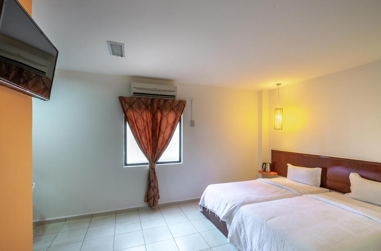 Newbridge Hotel Malacca Exterior photo